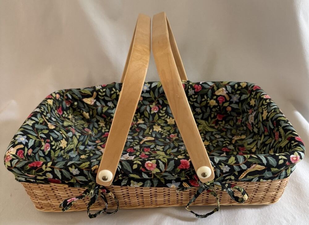 Vtg Claire Murray Gathering Baskets 9x14 with Liner Nantucket Style Floral